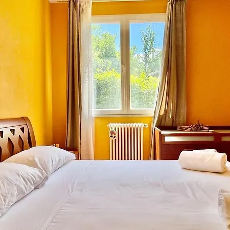Villa Fantastica Con Piscina E Vista Su Montagna