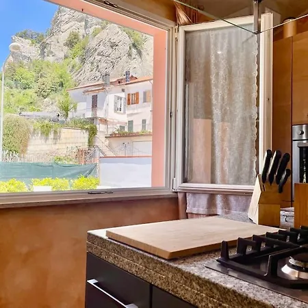 Villa Fantastica Con Piscina E Vista Su Montagna