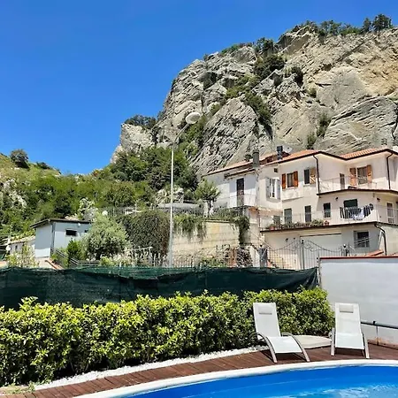 Fantastica Con Piscina E Vista Su Montagna فيلة Perticara